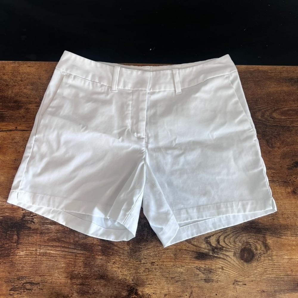 Nike Golf DRI-FIT Women's Flat Front Shorts Size 2
